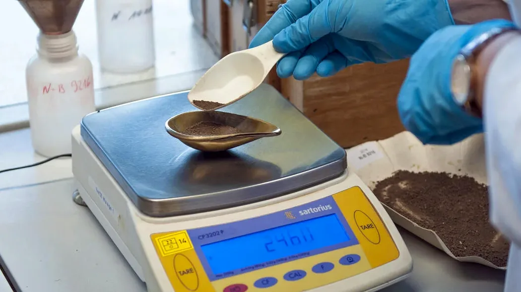 Grain Size Analysis (Sieve + Hydrometer) in Cairns